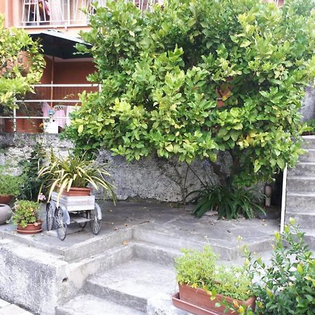 Ai Tre Limoni Bed & Breakfast วาราซเซ ภายนอก รูปภาพ