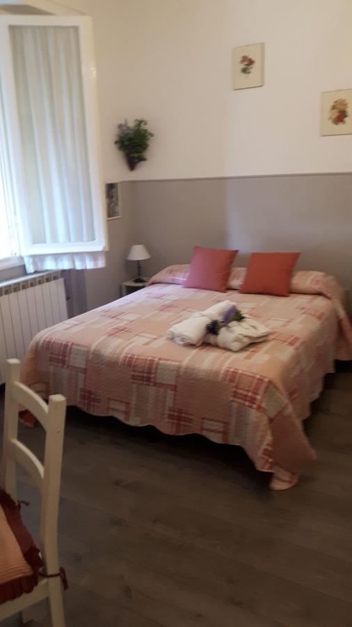 Ai Tre Limoni Bed & Breakfast วาราซเซ ภายนอก รูปภาพ