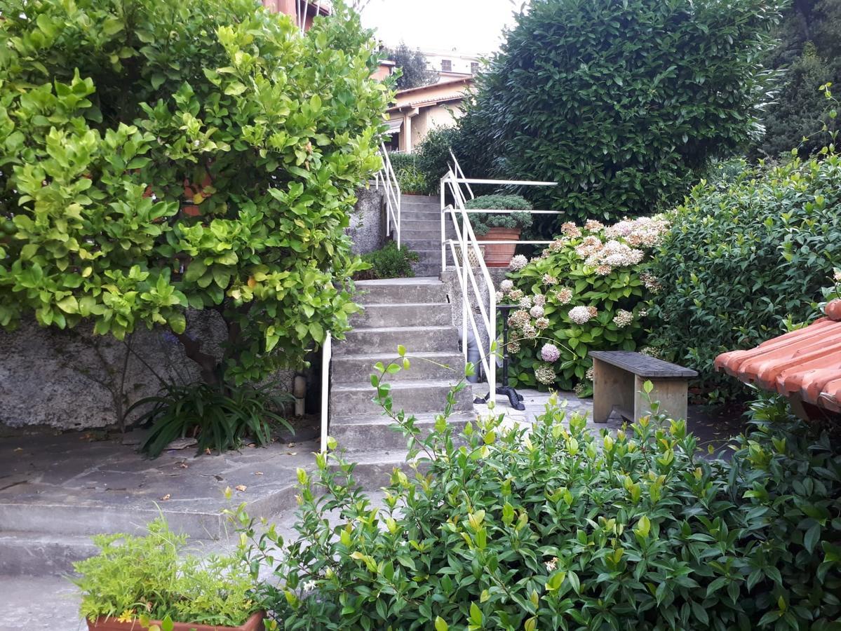 Ai Tre Limoni Bed & Breakfast วาราซเซ ภายนอก รูปภาพ
