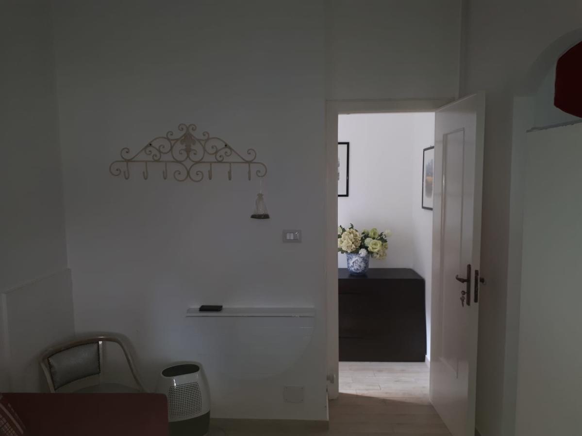 Ai Tre Limoni Bed & Breakfast วาราซเซ ภายนอก รูปภาพ